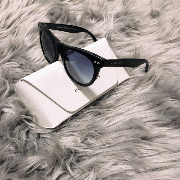 MICHAEL KORS Bora Bora Sunglasses MK-2074 - Picture 1 of 6